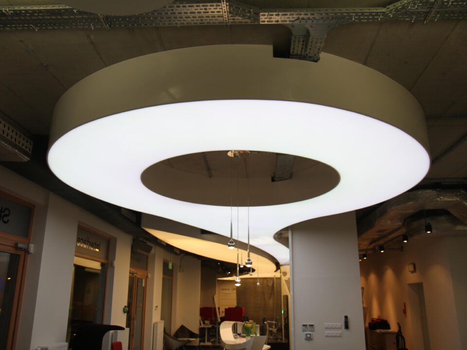 gallery-item