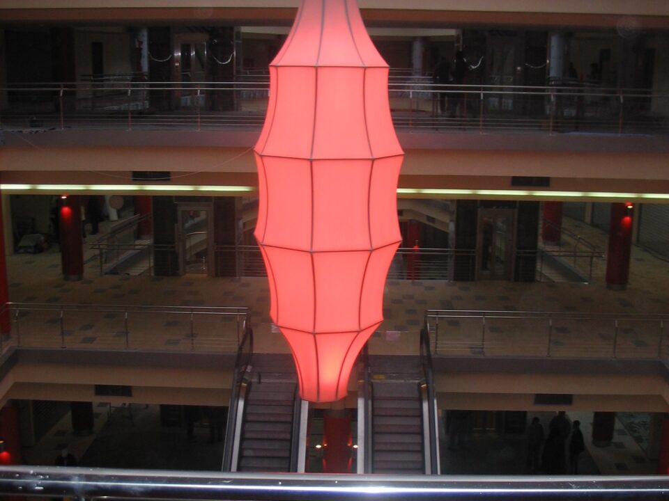 Corpuri 3D suspendate, supradimensionate, iluminate, Dragonul Rosu