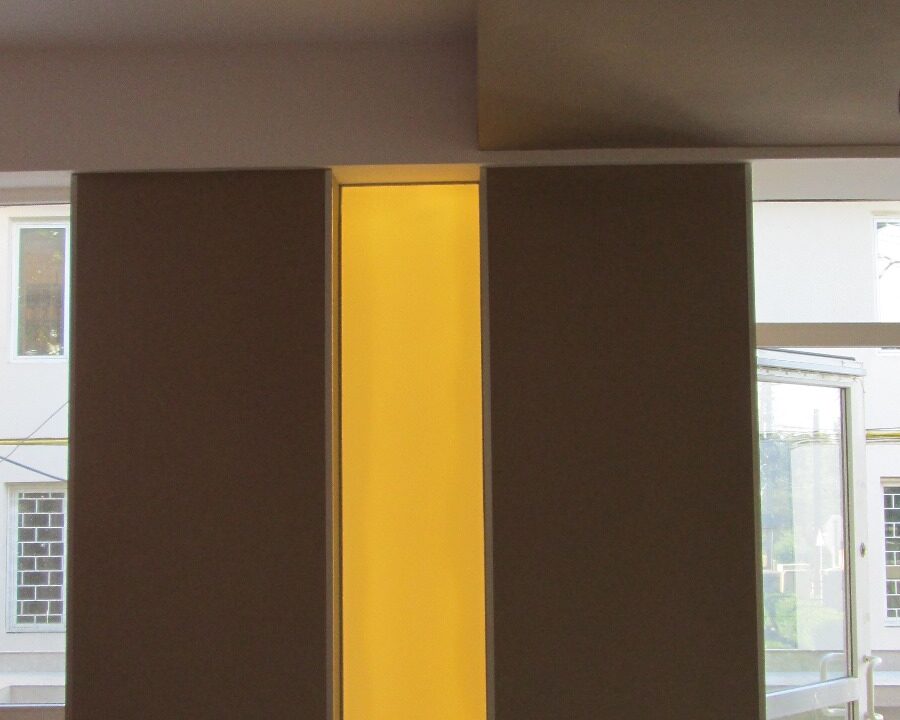 gallery-item