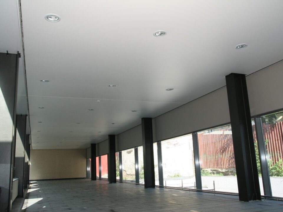 gallery-item